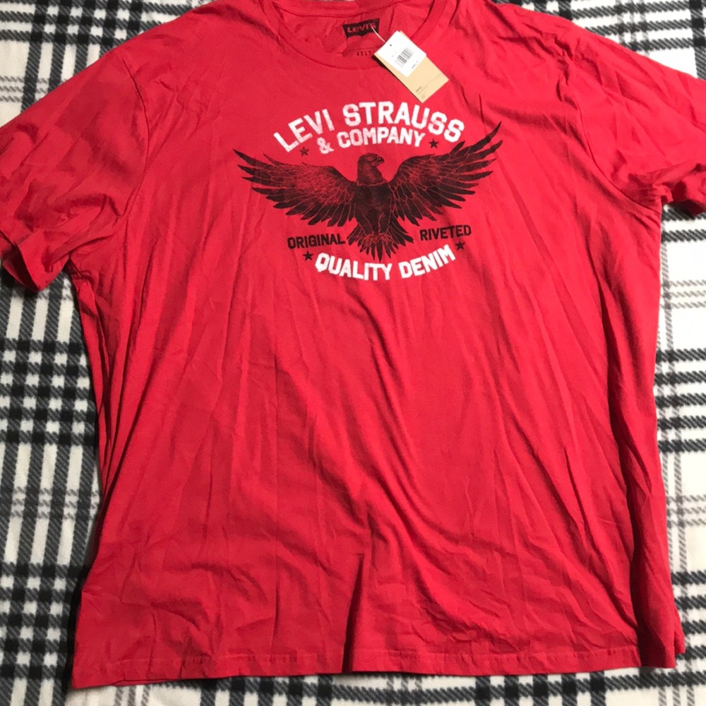 Levi T